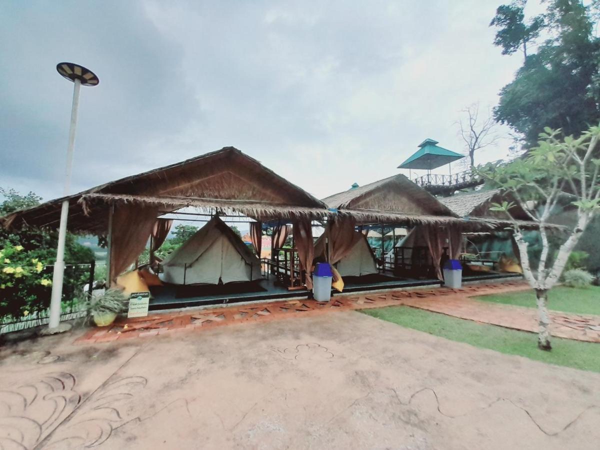 Bangmara Hill Hotel Takuapa Exterior photo